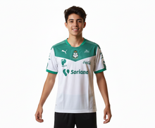 Cargar imagen en el visor de la galería, JERSEY PUMA SANTOS GK KIDS AWAY PARA NIÑO (749274 01)
