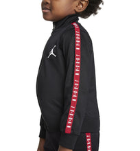 Cargar imagen en el visor de la galería, Chamarra Nike Jordan para niño (75A449-023)
