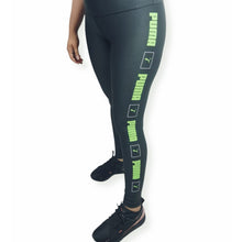 Cargar imagen en el visor de la galería, Leggings PUMA Repeat Poly Tight p/dama (58743703)
